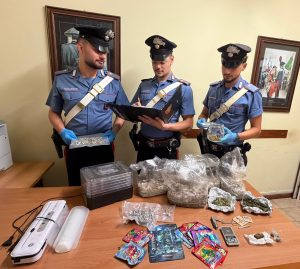 Ciciliano: arrestato 20enne in posseso di funghi allucinogeni