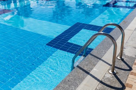 Piscine, dalla Camera via libera alla stretta sulla sicurezza